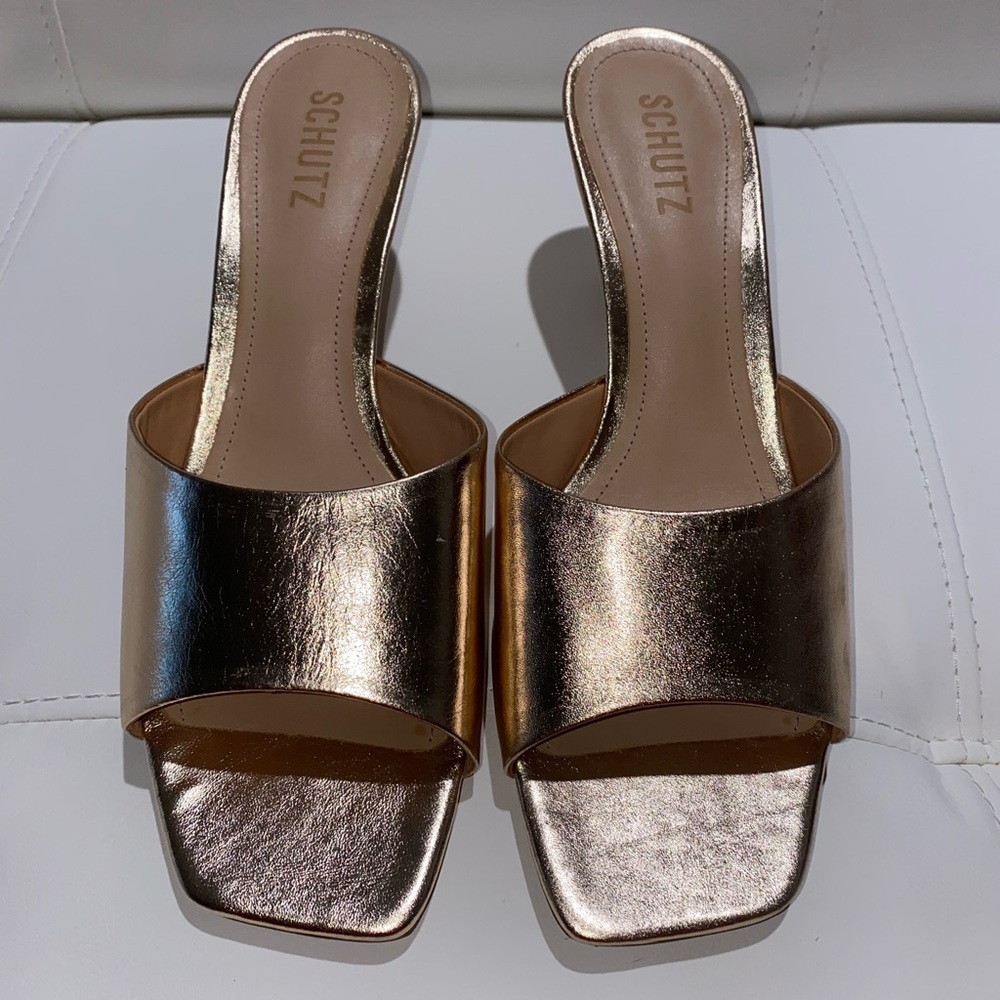 Dethalia Metallic Leather Sandal
